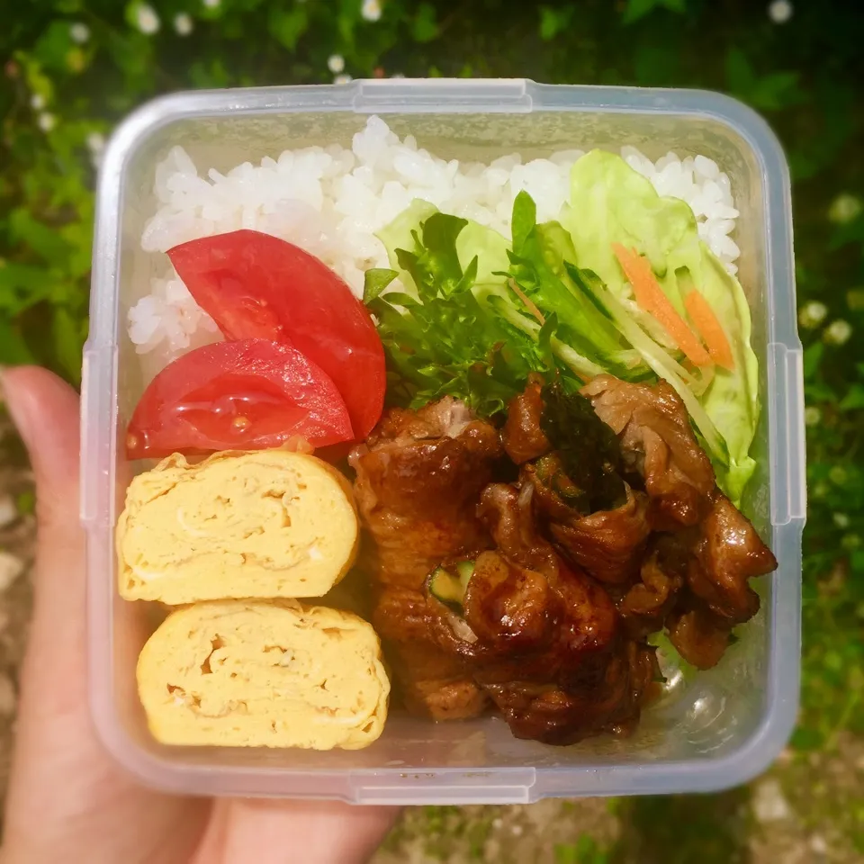 お弁当 豚肉のアスパラ巻き|しゃおろんさん