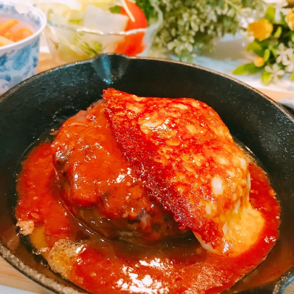 おから愛好会💕おから入りハンバーグ✨白糠産チーズを焼いて〜|bba.naoさん