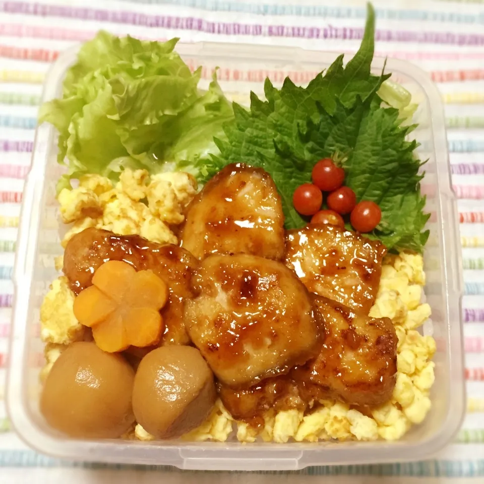 Snapdishの料理写真:かしわの照り焼き弁当|しゃおろんさん