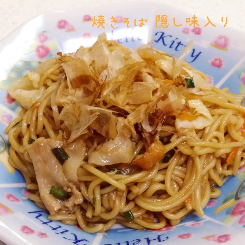 Snapdishの料理写真:焼きそば  隠し味に いっこさんのニラ醤油|く〜ちさん