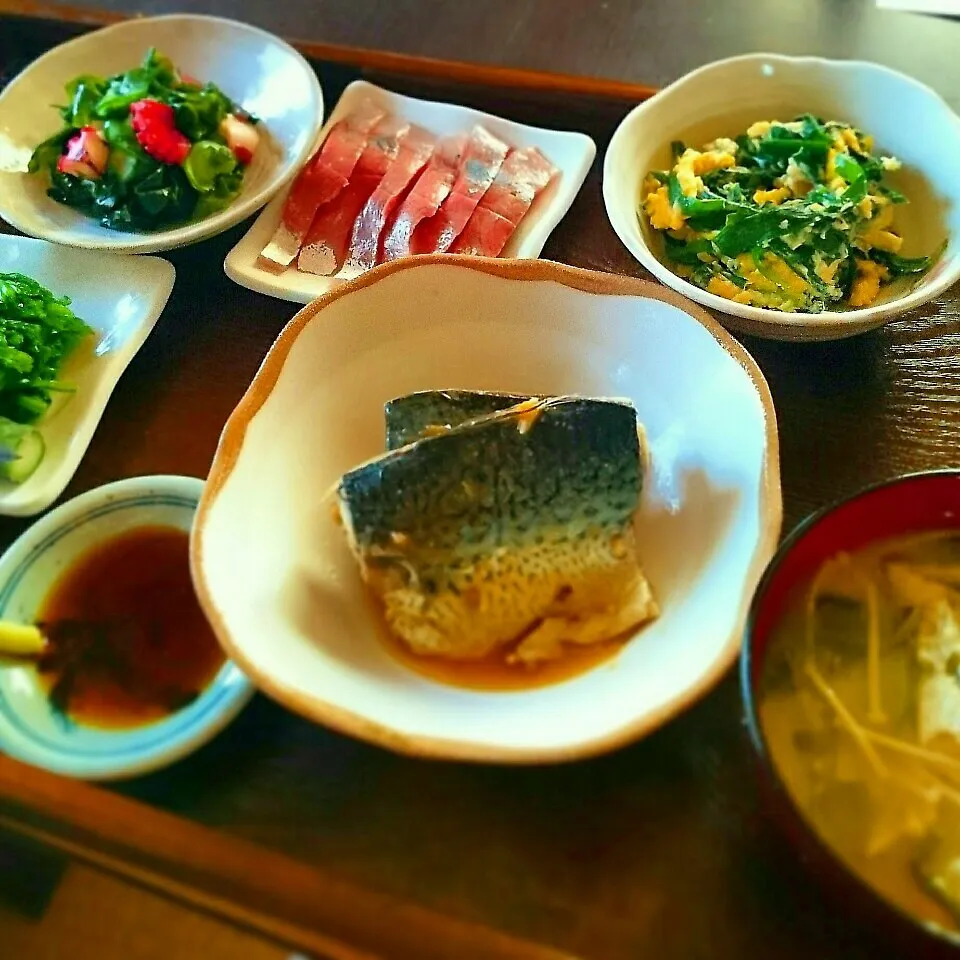 Snapdishの料理写真:鯖の味噌煮定食|ひなちゃんさん