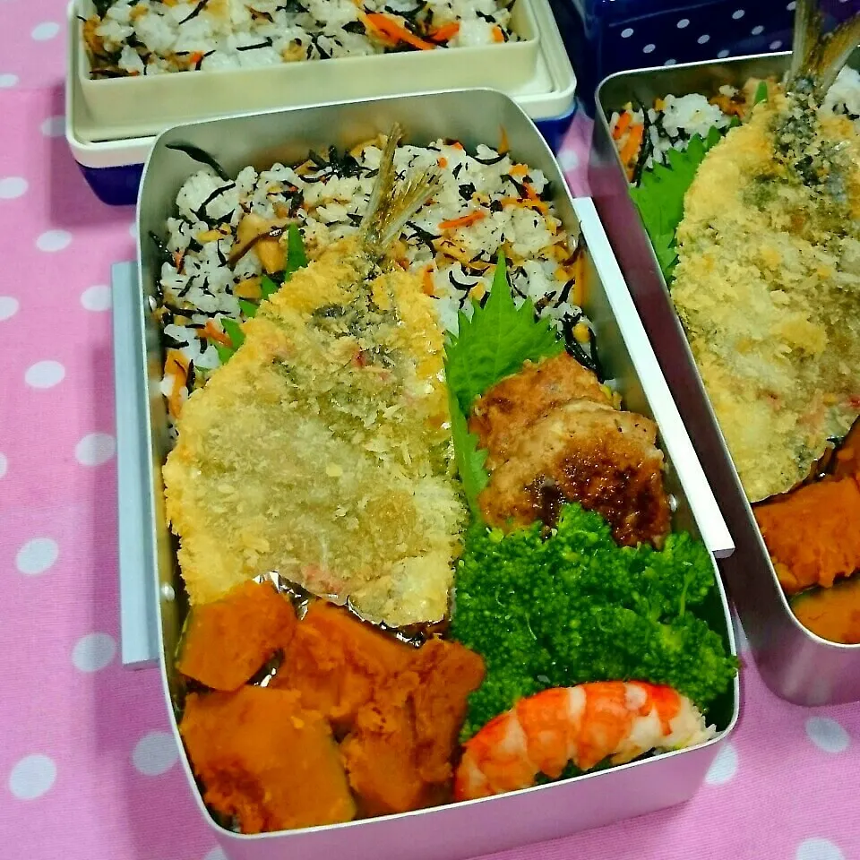 Snapdishの料理写真:梅と大葉の鰯フライ弁当。|ひなちゃんさん