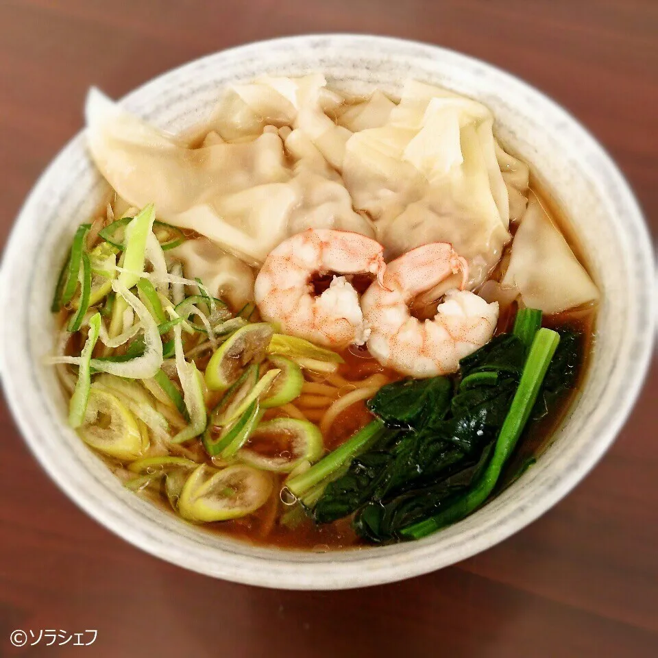 ソラシェフの昼ご飯 ワンタンと海老の醤油ラーメン|ソラシェフさん