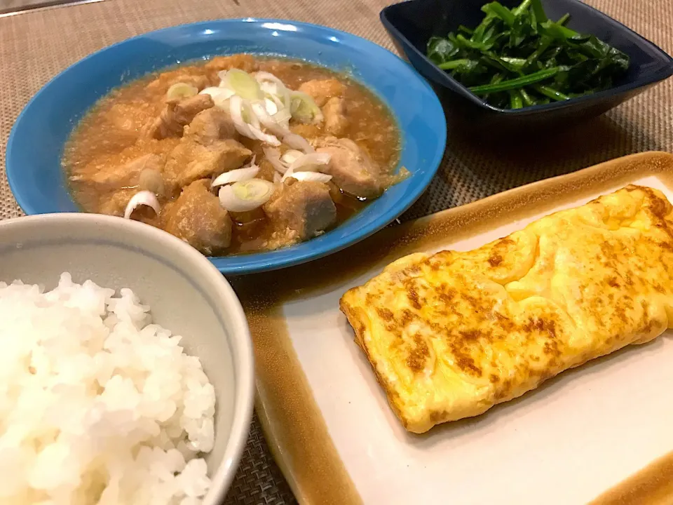 今日の晩ごはん
鶏肉のしぐれ煮、ほうれん草ソテー、玉子焼き|Takayukiさん