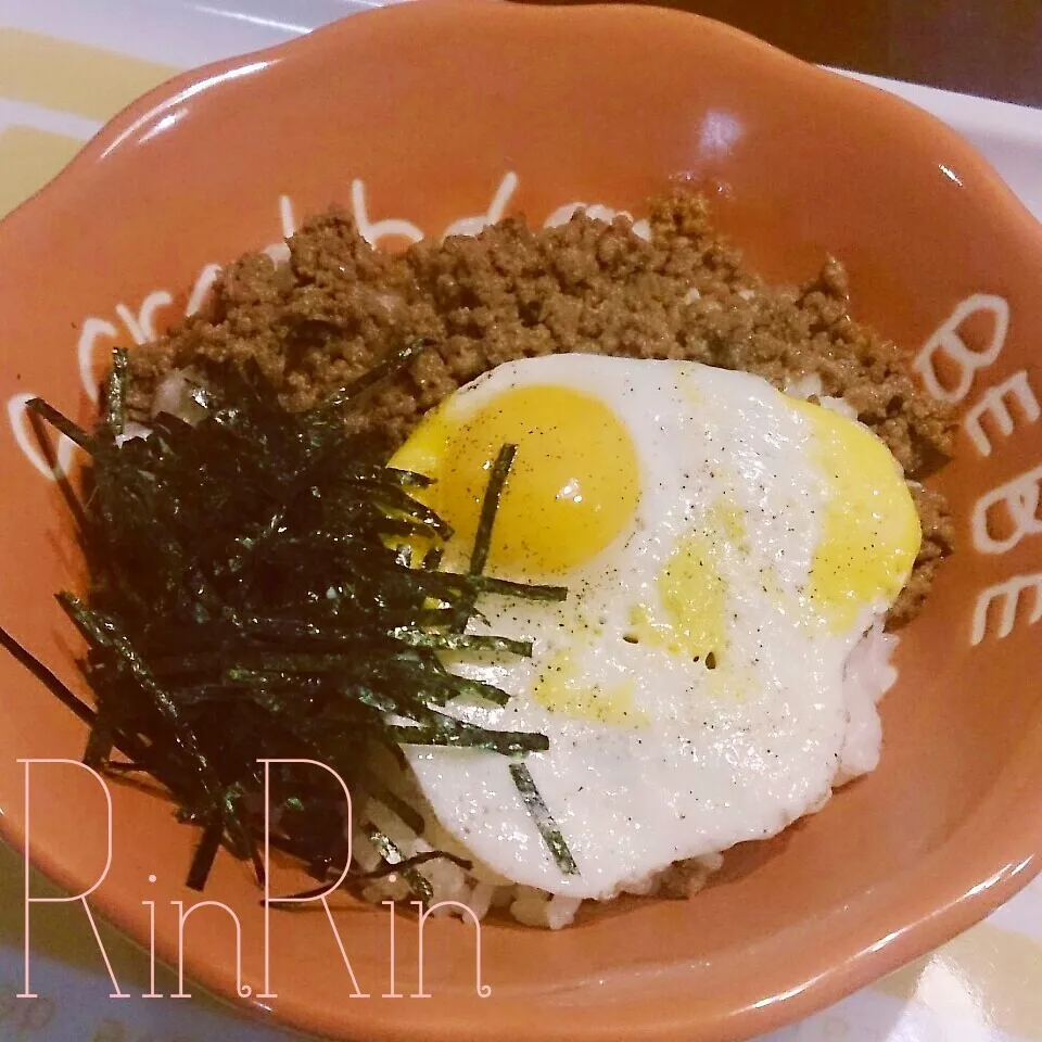 10*28 JS練習前の軽食～牛そぼろ丼～うづら目玉のせ～♪|rinrin*mama*さん