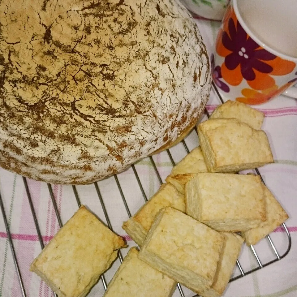 🍞カンパーニュと🍪お豆腐屋のおからのスコーン|yukinkoさん