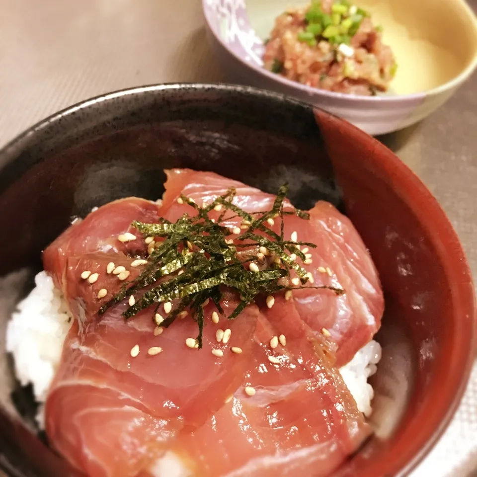 Snapdishの料理写真:鰤の漬け丼♡鰤のなめろう|あるぱかさん