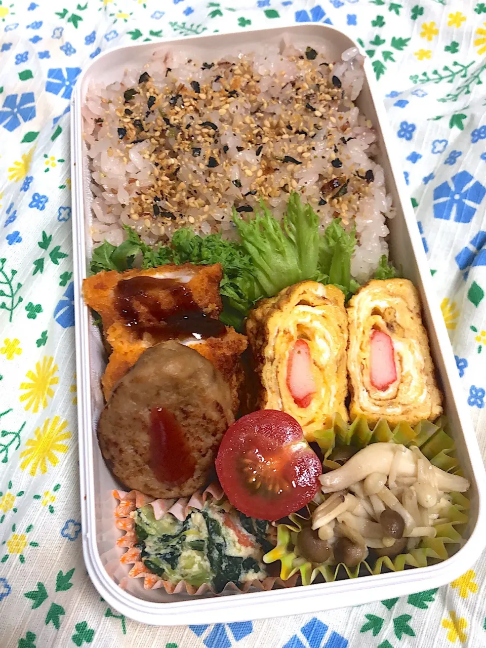 11.27☆旦那弁当
カニカマ入り卵焼き
イカフライ
ミニハンバーグ
キノコのバター醤油
白和え|のん∞さん