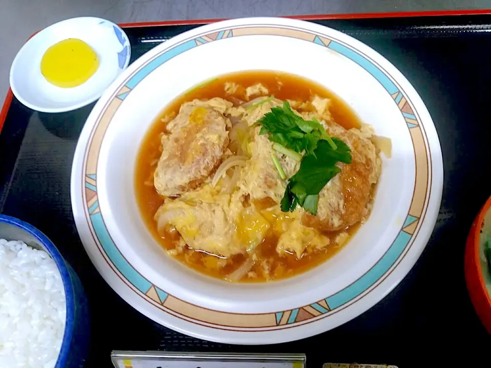 チキンカツ玉子とじ定食|nyama1さん