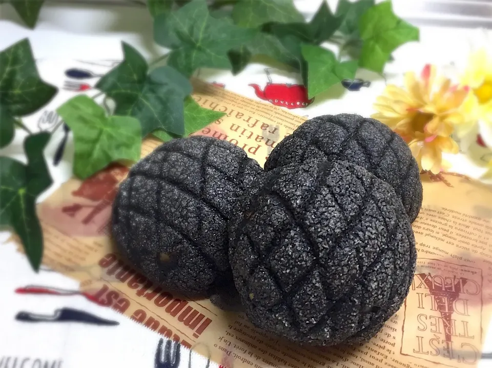 Snapdishの料理写真:ブラックメロンパン😊🍈|あみさん