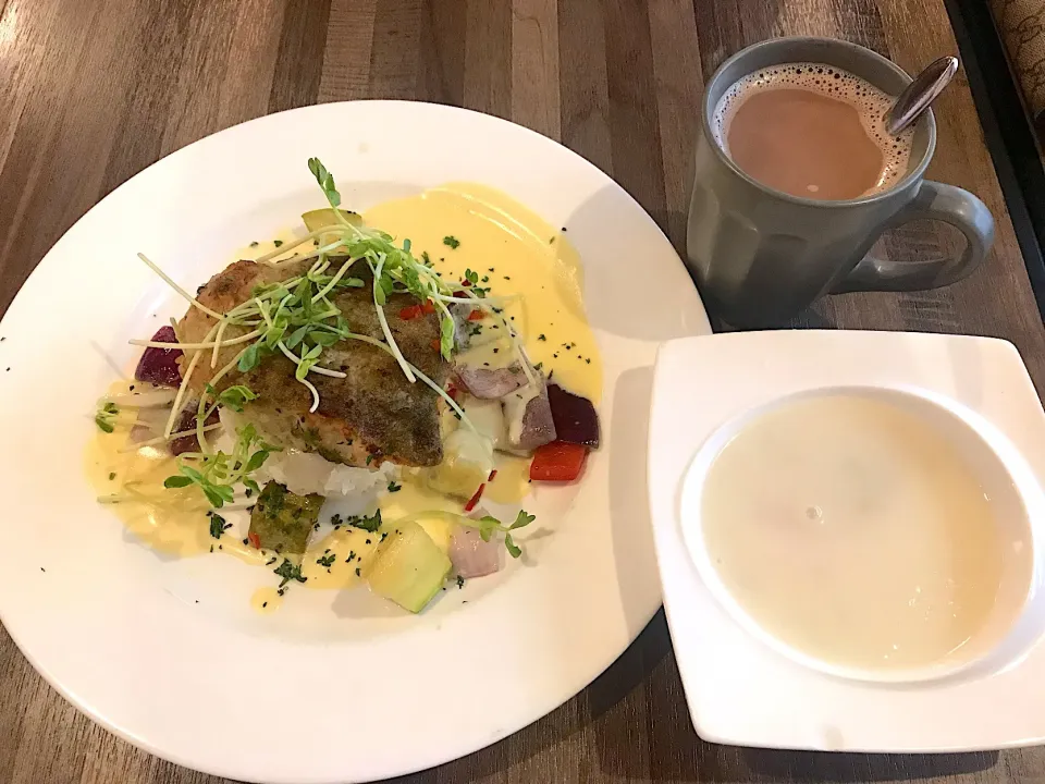 Pan fried cod fish fillet with lemon butter sauce|Sky Blueさん