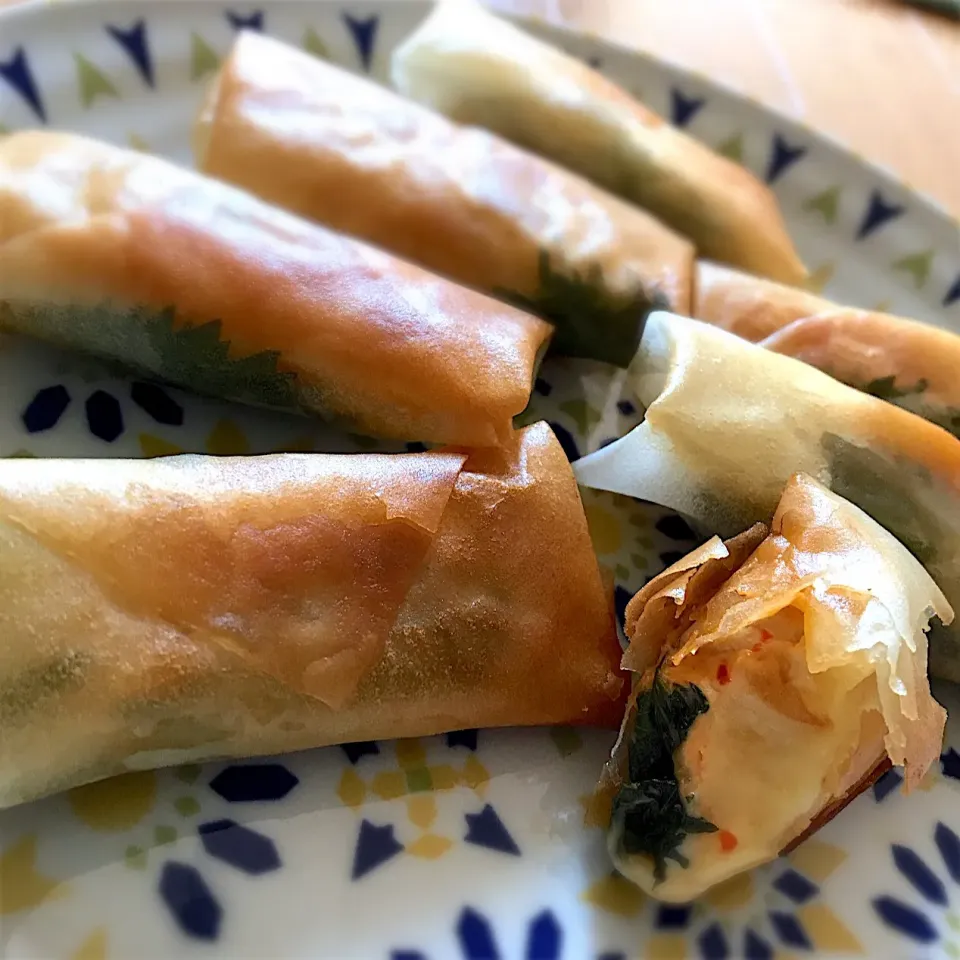 鶏肉と大葉のピリ辛チーズ春巻き☺️|ららさん