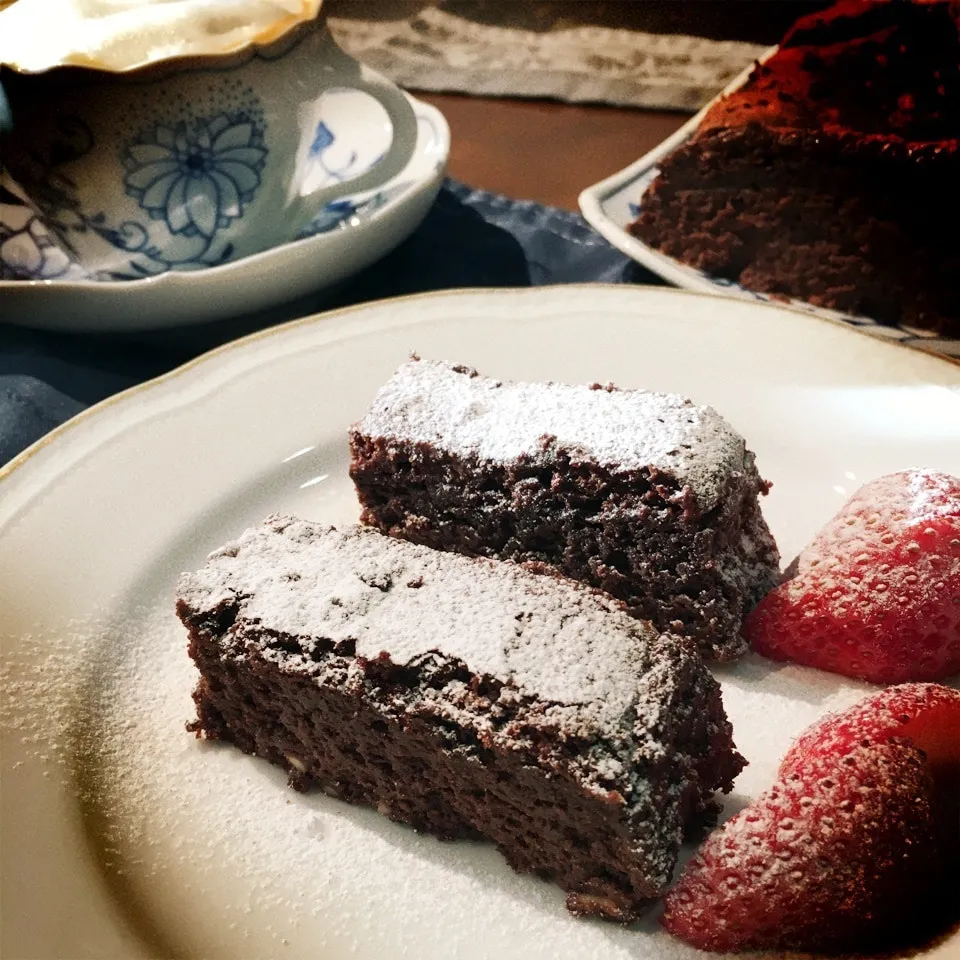 ほとんど生チョコ！小麦粉不使用のしっとりガトーショコラ|Lizさん