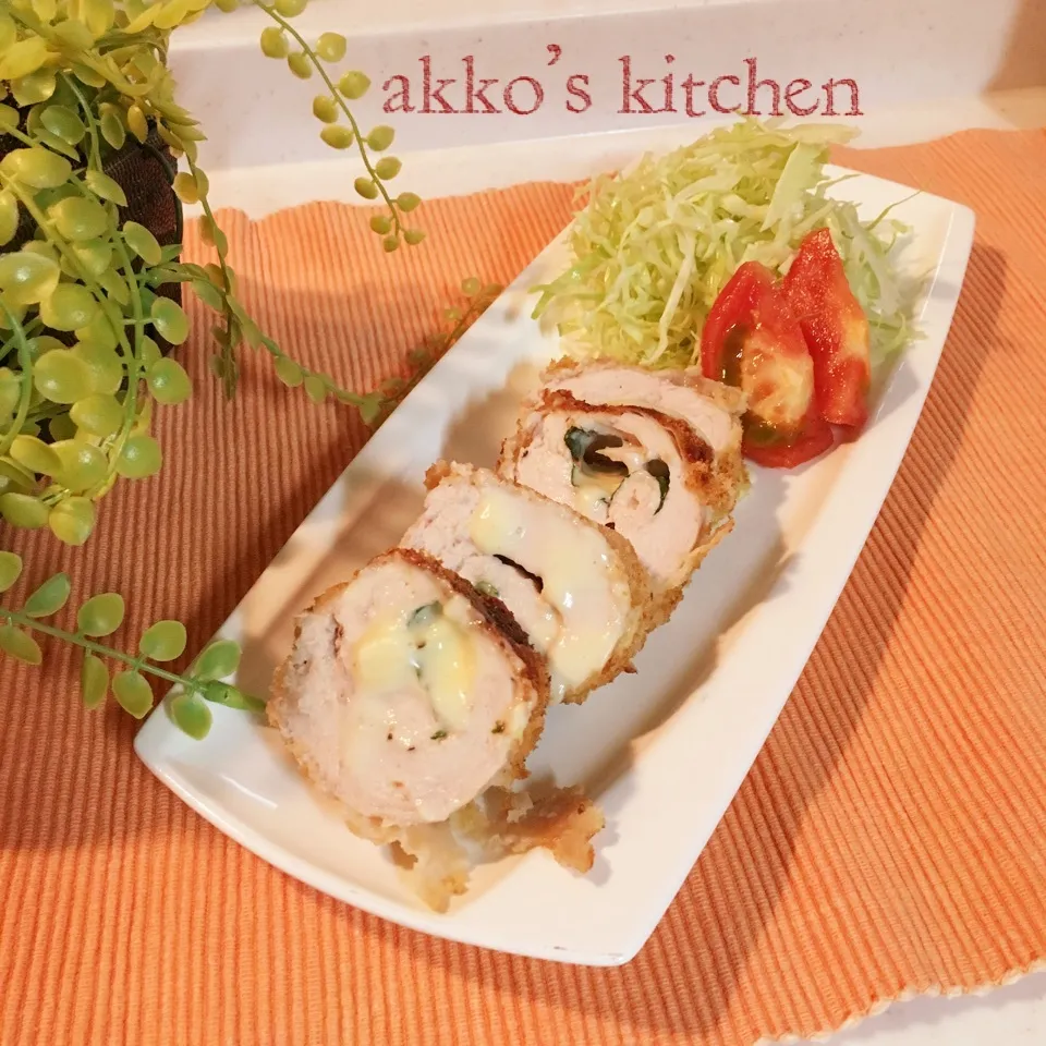 鶏ムネでチキンロール♡|akkoさん