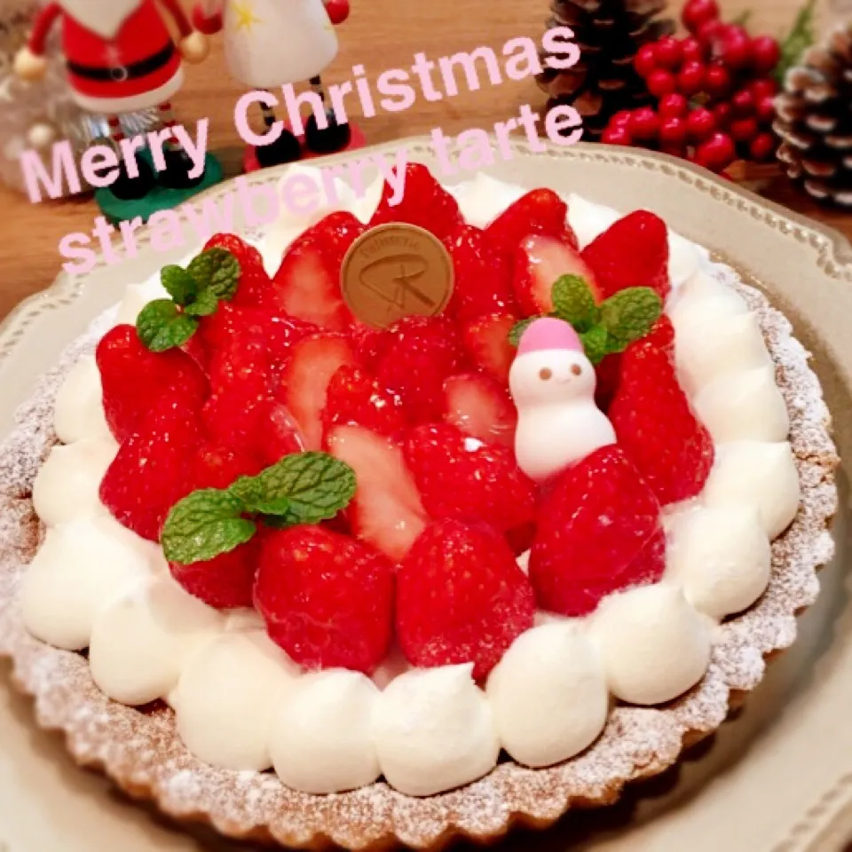 Snapdishの料理写真:✨MerryX'mas✨🎄苺のタルト|rinrinさん