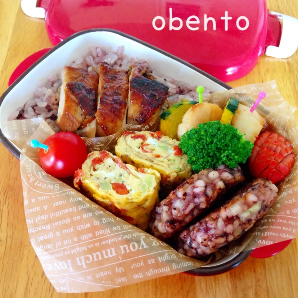 ナンプラーレモンチキンとイカバーグのお弁当😊|Daikiさん