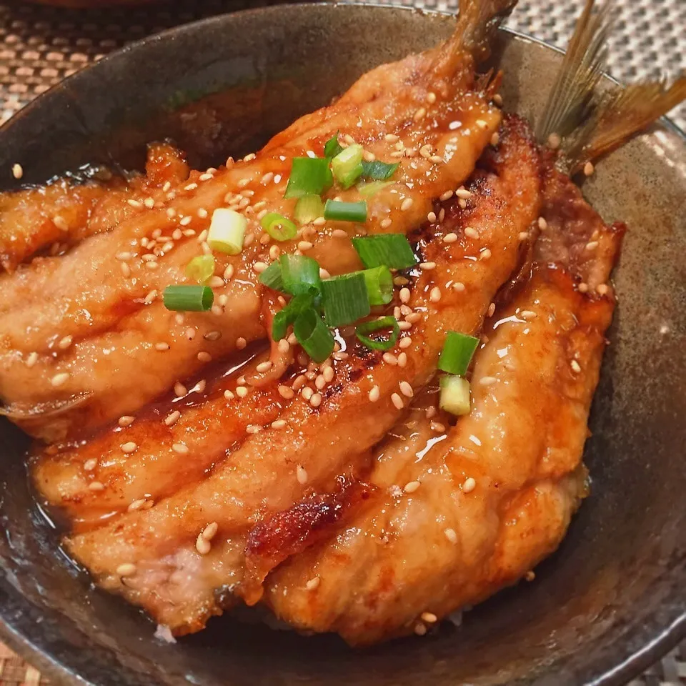 Snapdishの料理写真:鰯の蒲焼き丼|rinrinさん