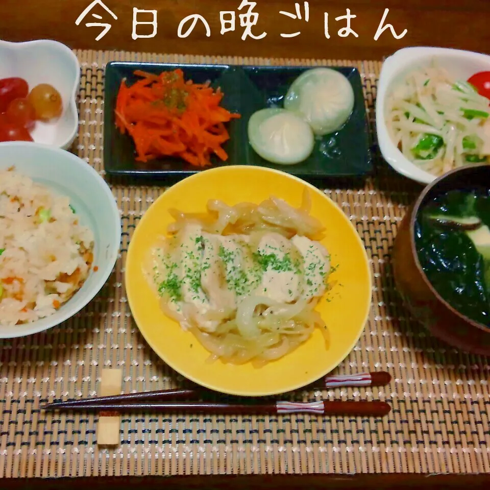 Snapdishの料理写真:鶏胸肉の酒蒸し|かおりんさん