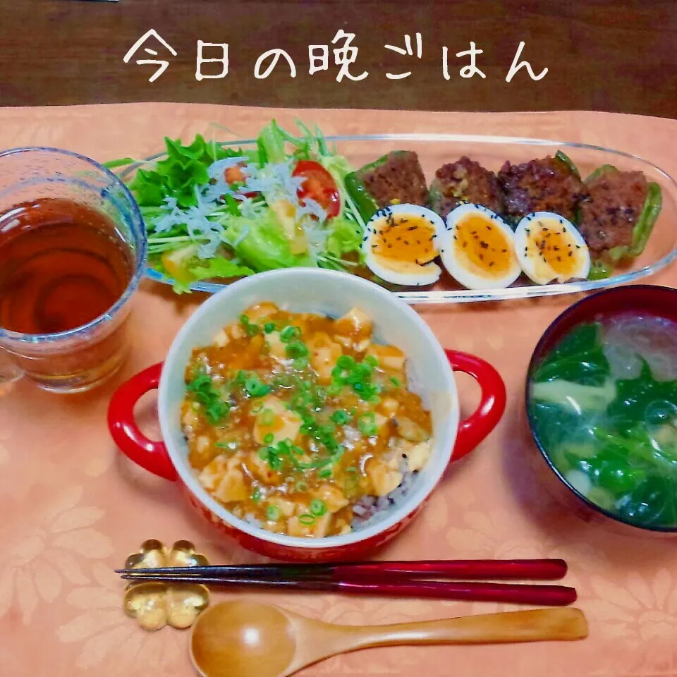 Snapdishの料理写真:麻婆丼＆ピーマンの肉詰め|かおりんさん