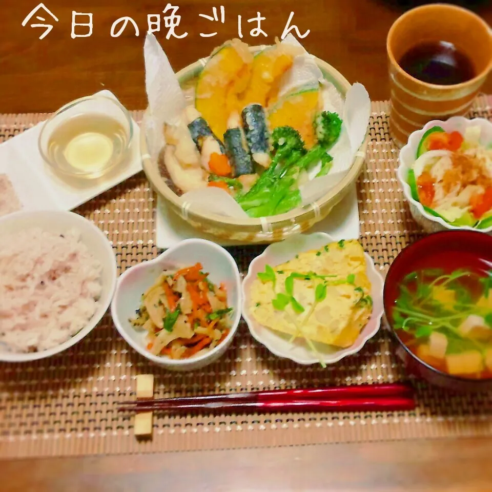 Snapdishの料理写真:鶏ささみと野菜の薄衣揚げ|かおりんさん