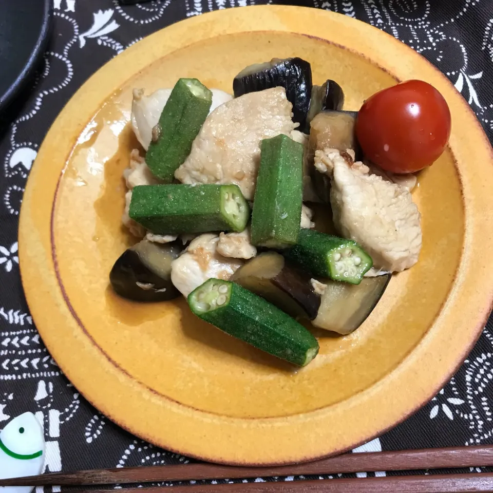 鶏むね肉とオクラの甘酢炒め|あさかさん