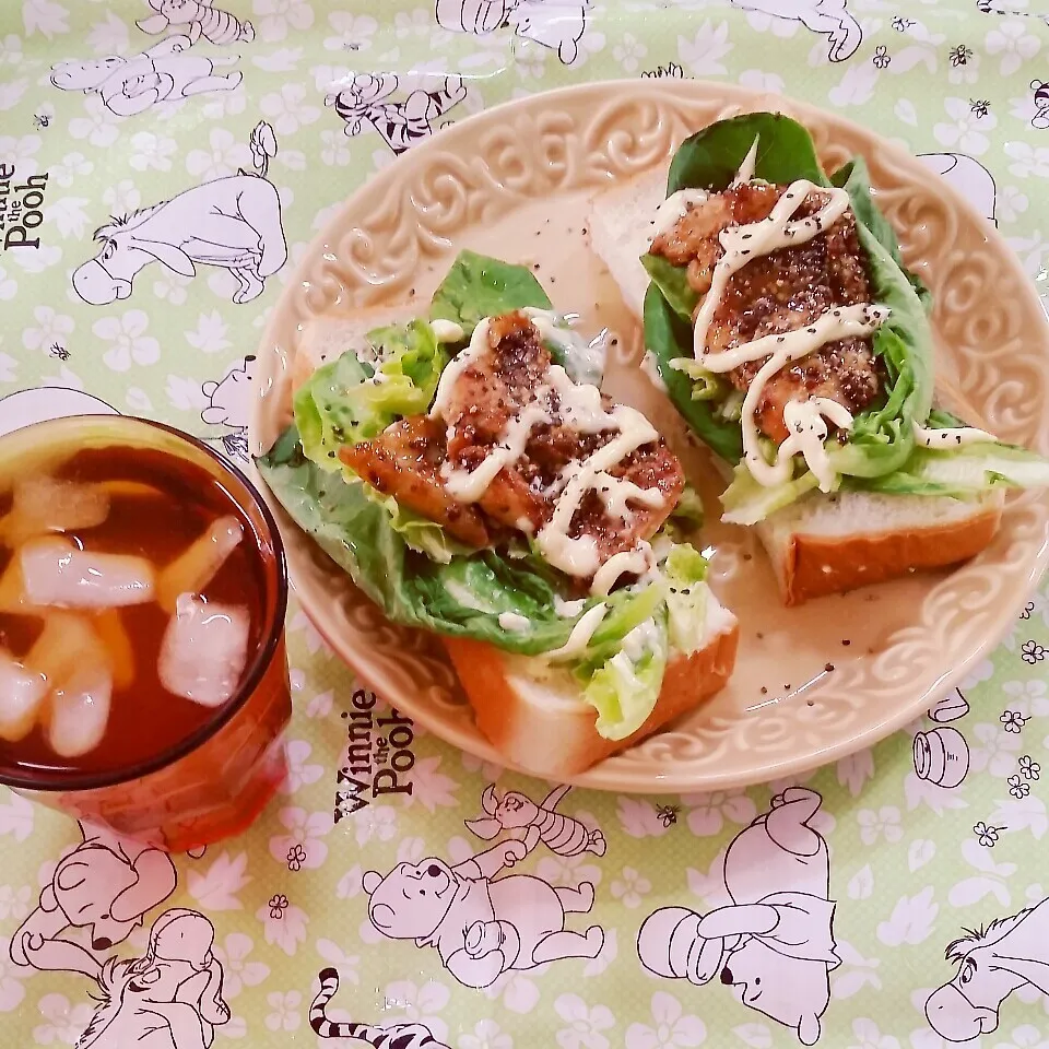 マスタード照り焼きチキンマヨネーズのオープンサンドイッチ|Saemi Takahashiさん