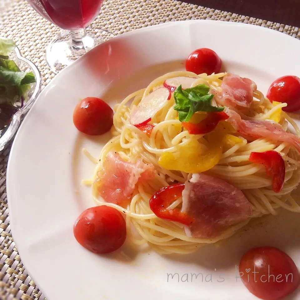 Snapdishの料理写真:生ハムとトマトの冷製パスタ♡|まなまな♡さん