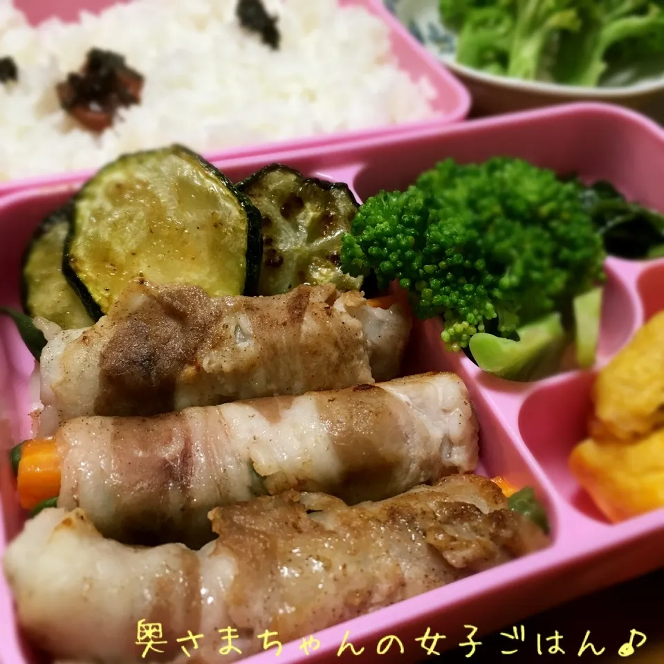 インゲン肉巻きとズッキーニソテーと茹でブロッコリ弁当♪|とみとみたろうの男子ごはん♪さん