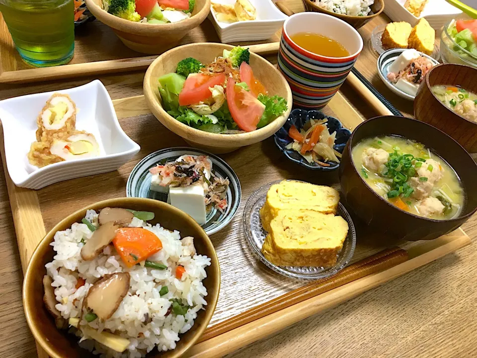 Snapdishの料理写真:松茸と山菜の炊き込みご飯定食|kumixさん