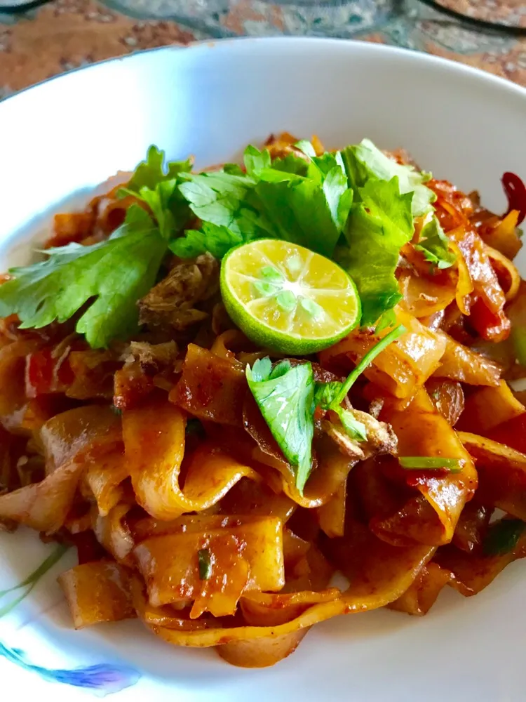 Spicy Fried Kway Teow with crabmeat.  #spicy #flatnoodles  #streetfood|Joha Hassanさん