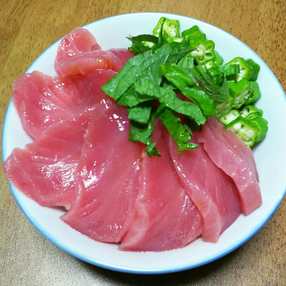 まぐろ丼|ひろにぃさん