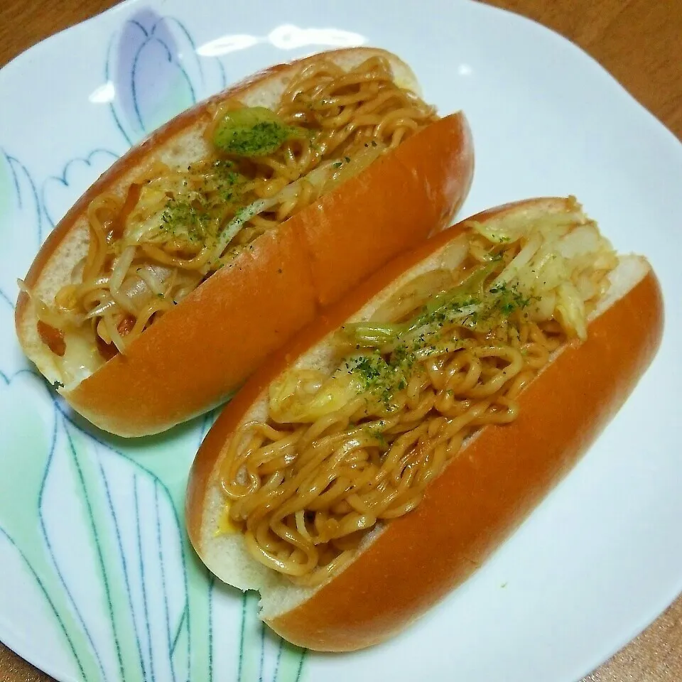 焼きそばパン|ひろにぃさん