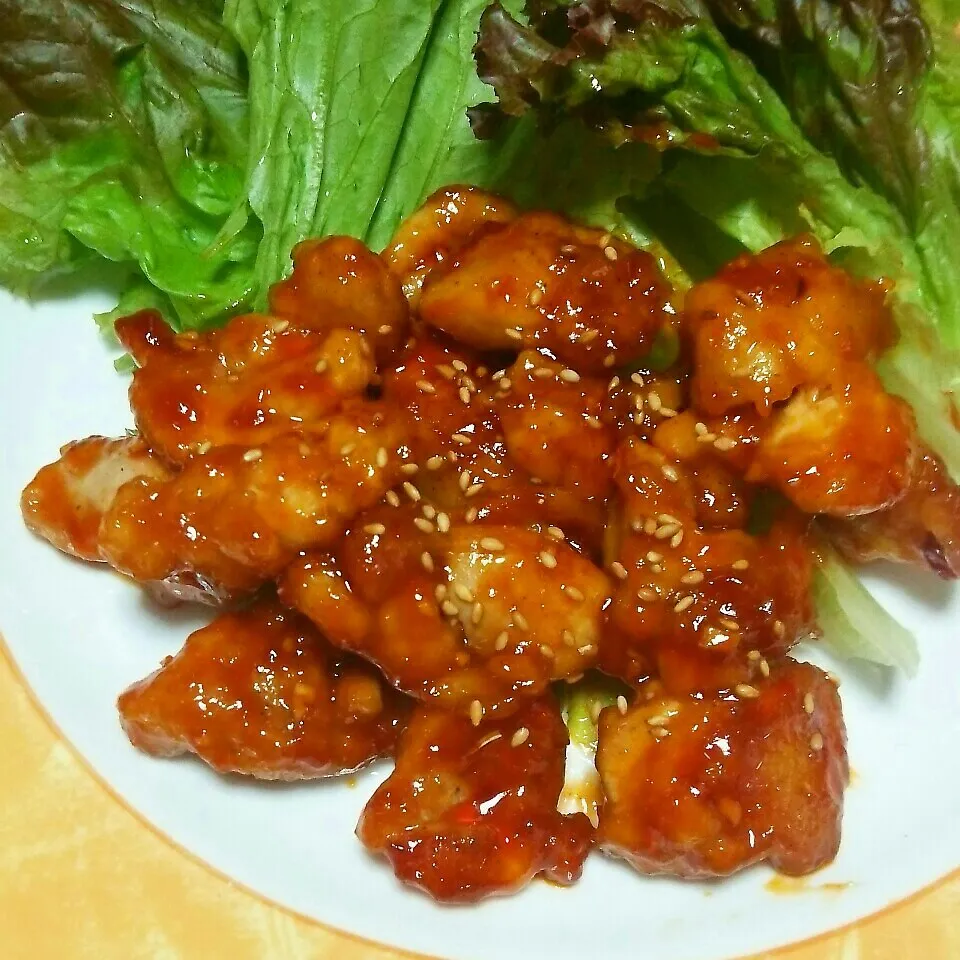 鳥もも肉でヤンニョムチキン|ひろにぃさん