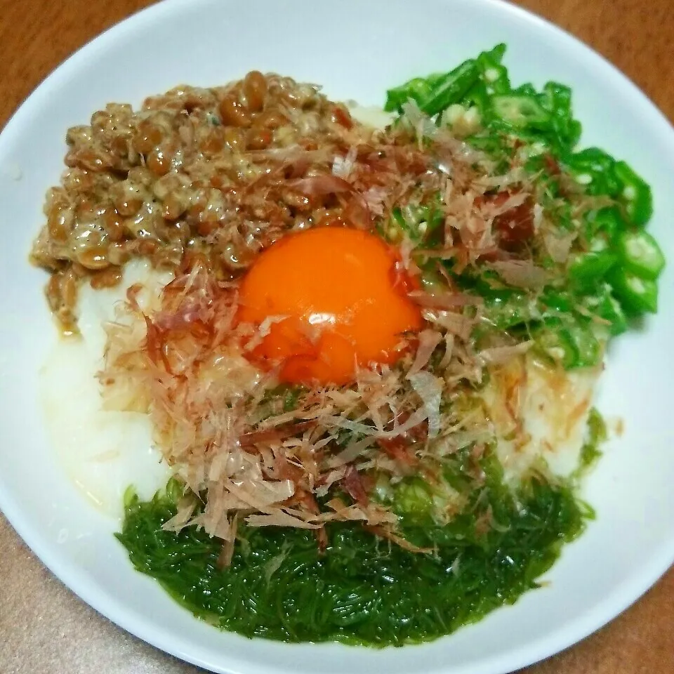 Snapdishの料理写真:超ネバネバ丼|ひろにぃさん