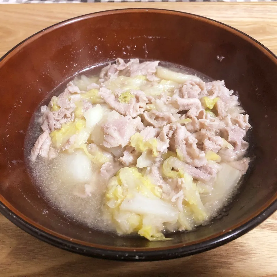 Snapdishの料理写真:豚肉白菜みぞれ煮|まぁたんさん