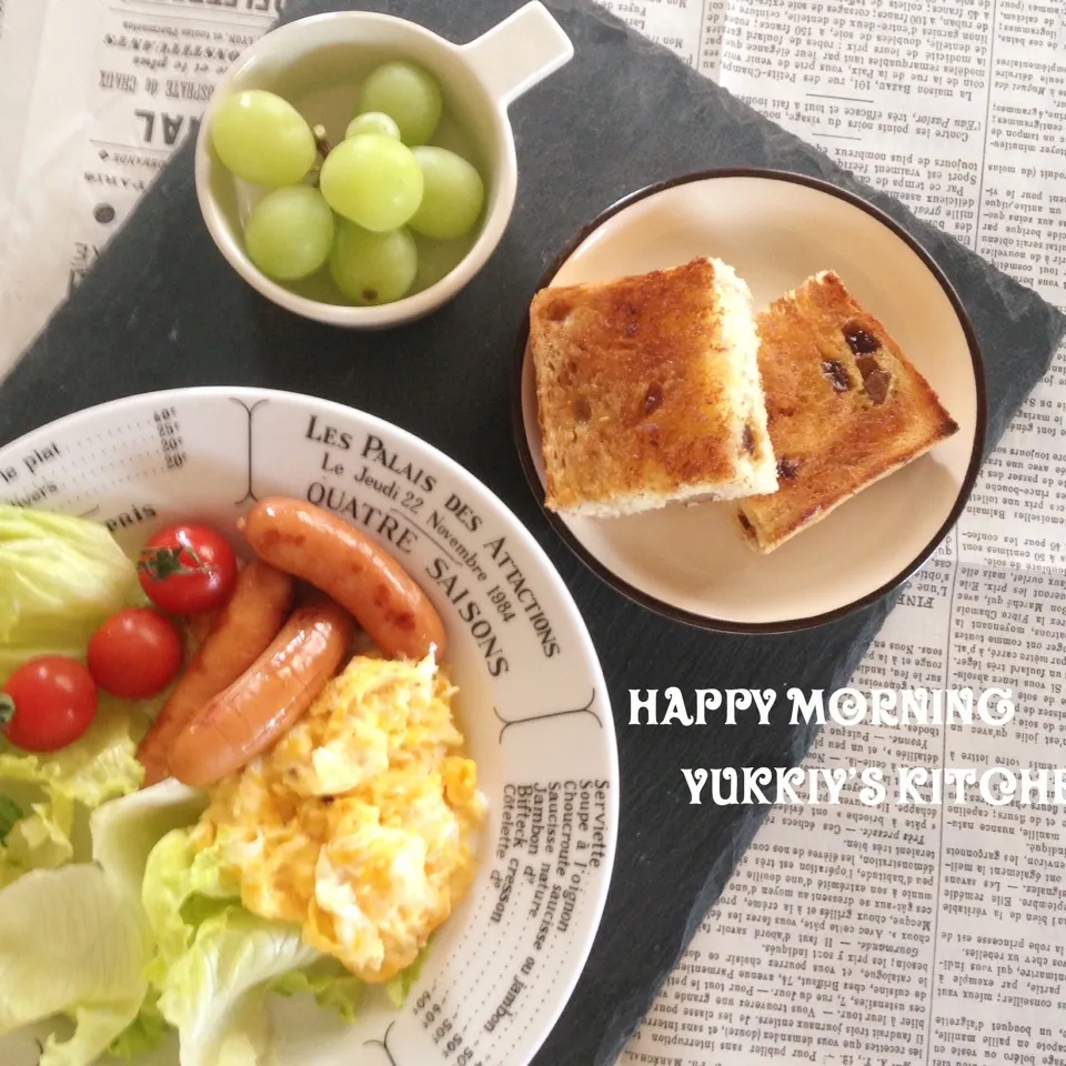 Snapdishの料理写真:♡♡シナモンレーズンパンでhappy morning♡♡|ユッキーさん