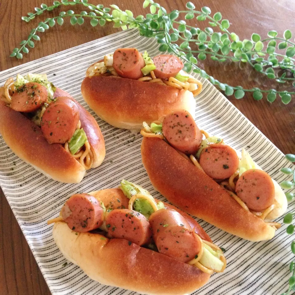 ♡♡チッチちゃんのコッペパンで焼きそばパン♡♡|ユッキーさん