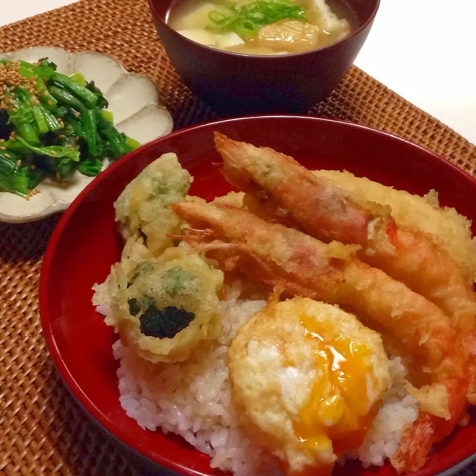 ◎卵の素揚げ入り天丼◎とろとろたまごがうまいんだなぁ〜♡|ユッキーさん