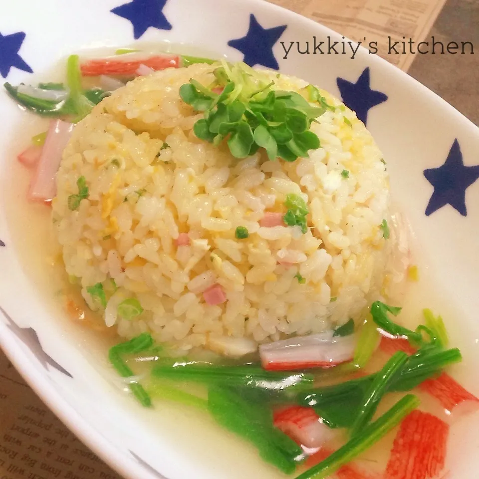 Snapdishの料理写真:◎カニカマとほうれん草の餡かけ炒飯◎あったかうまうま♡|ユッキーさん