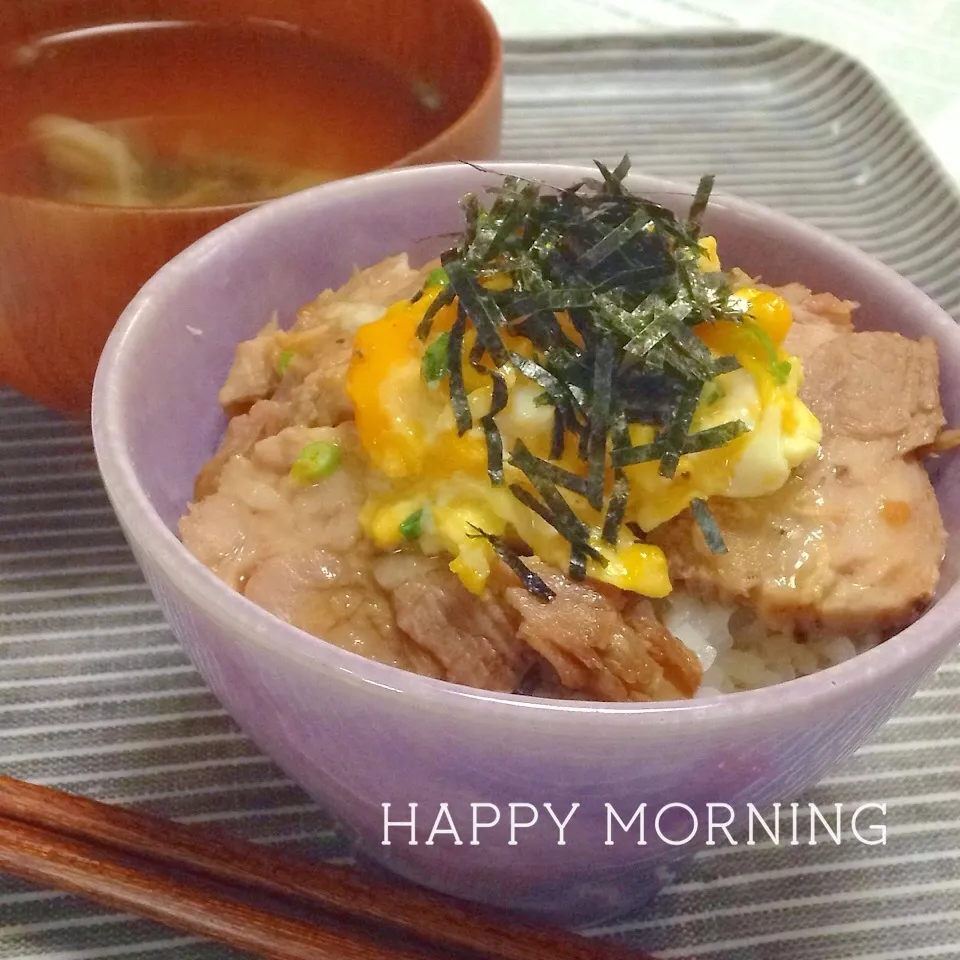 Snapdishの料理写真:♡朝からガッツリ角煮丼…うまいんだな♡|ユッキーさん