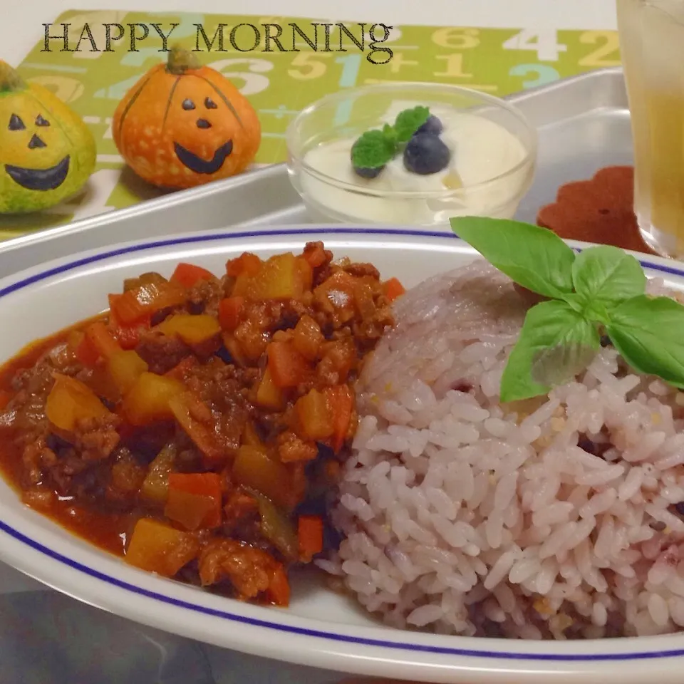 ◎キーマカレーでガッツリ朝飯⁇ 昼飯⁇ ◎|ユッキーさん