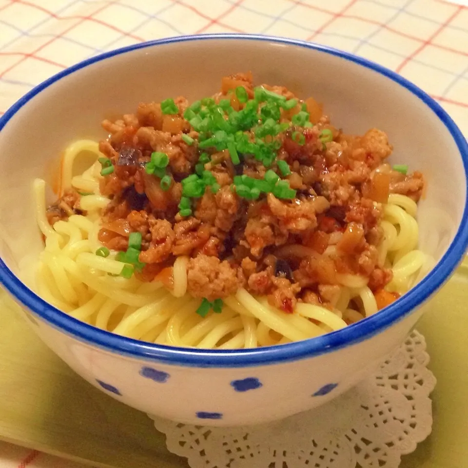 Snapdishの料理写真:＊ジャージャー麺＊は何ごはんだぁ〜⁇(๑´ڡ`๑)|ユッキーさん