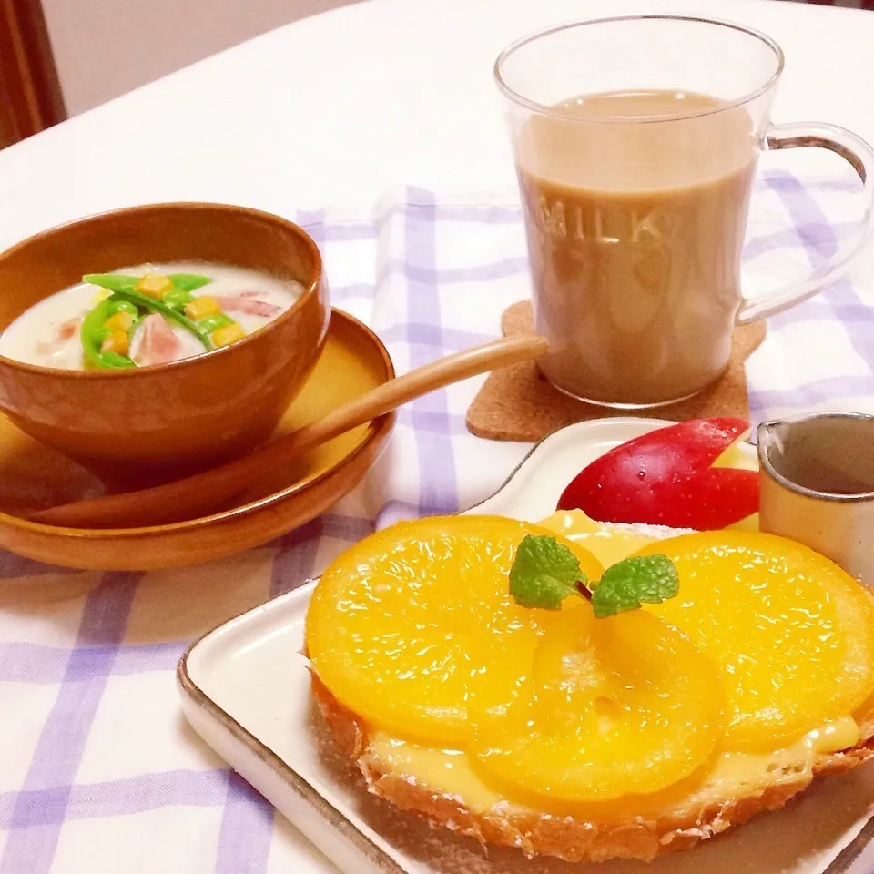 ◎オレンジカスタードパンと春待つスープ◎で朝ごはん|ユッキーさん