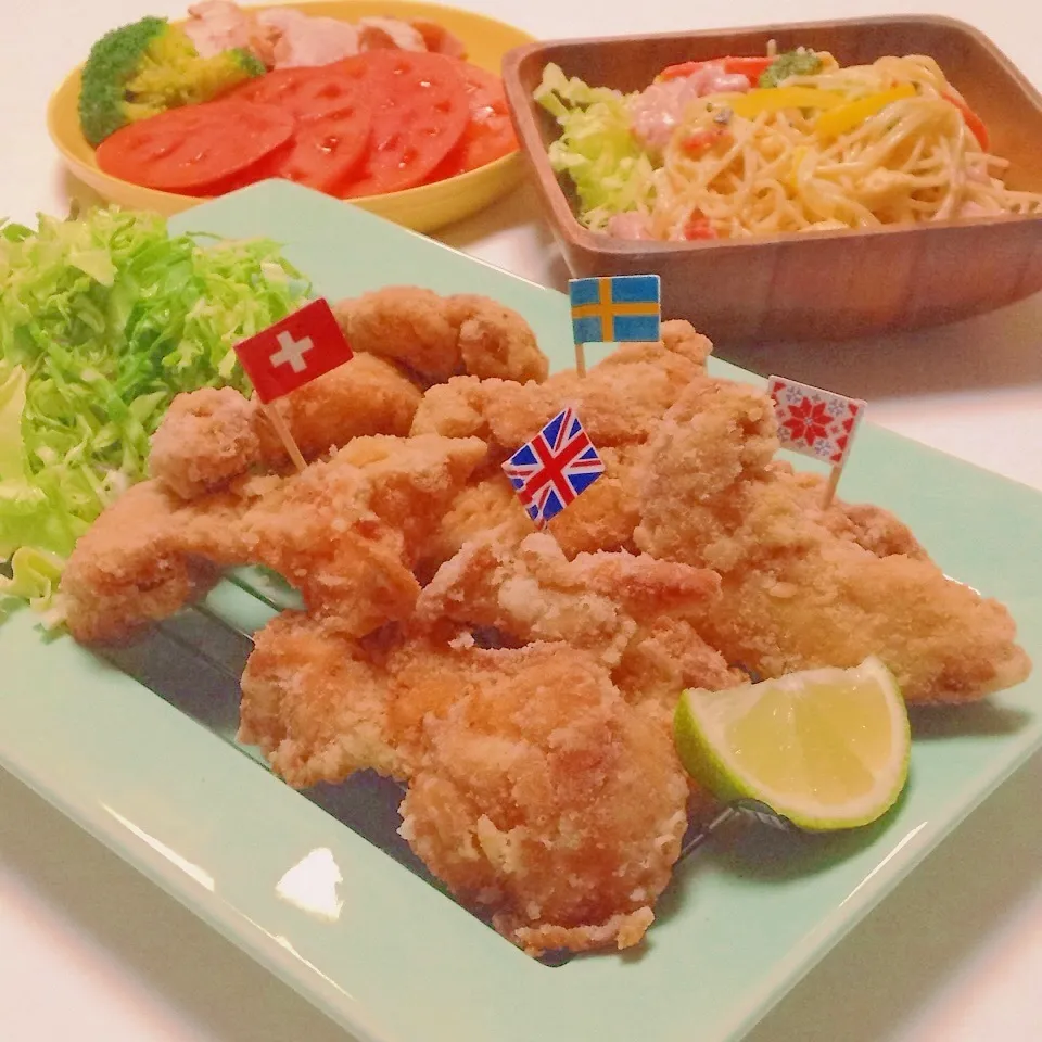 Snapdishの料理写真:チキンタツタで晩ごはん☆まねっこ|ユッキーさん