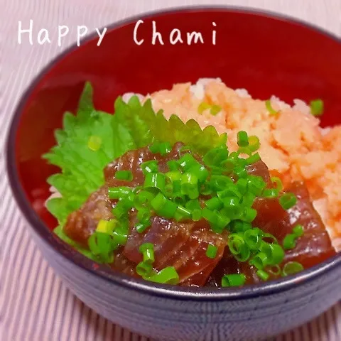 マグロの漬けと鮭の中落ち丼|chamiさん