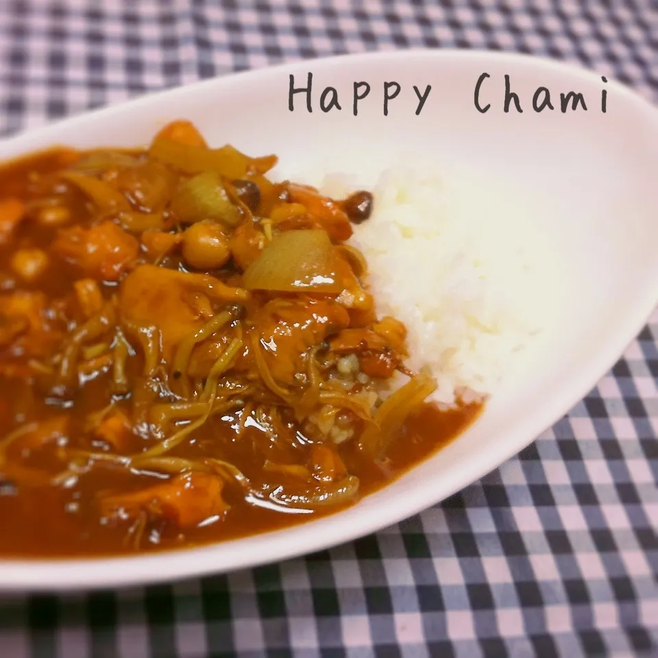 チキン、キノコ、ひよこ豆のカレーライス|chamiさん