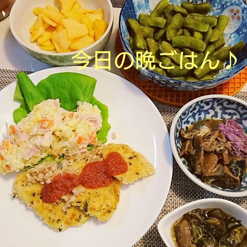 今日の晩ごはん(鶏むね肉の香草パン粉焼きと…)|oomugiさん