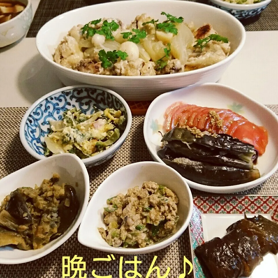 Snapdishの料理写真:今日の晩ごはん(手羽元の塩麹グリルと…)|oomugiさん