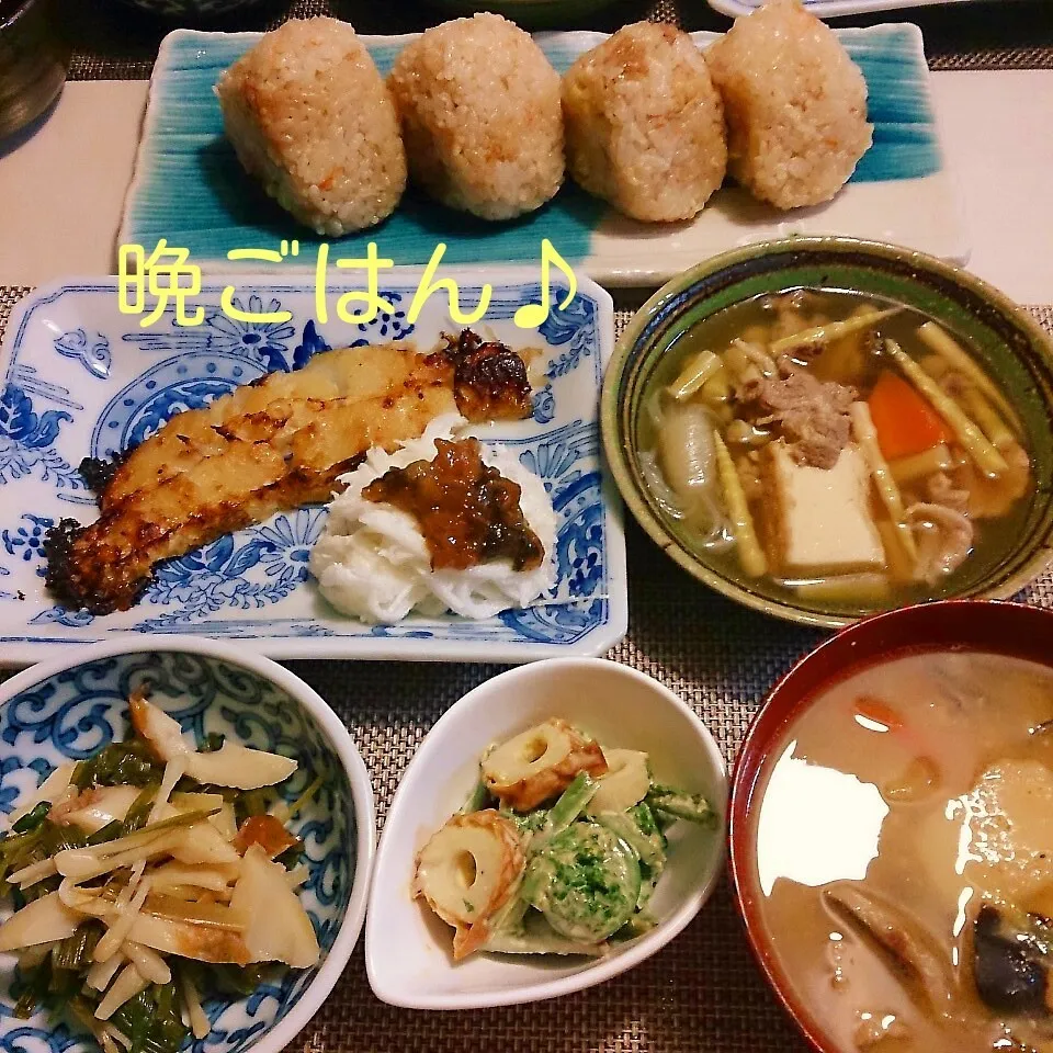 Snapdishの料理写真:今日の晩ごはん(アブラカレイの醤油麹漬け焼きと…)|oomugiさん