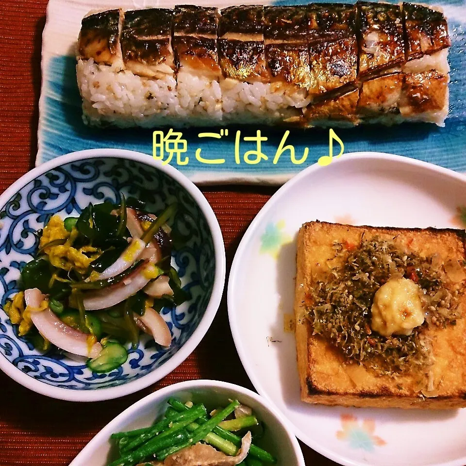 Snapdishの料理写真:今日の晩ごはん(焼き鯖寿司と…)|oomugiさん